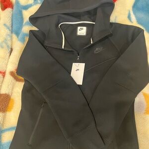 Nike Women's Black Utility sweater